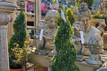 Garden Pots & Ornaments